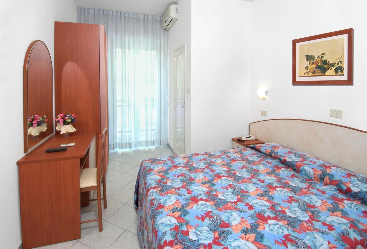 Hotel Villa Lieta Rimini Exterior foto